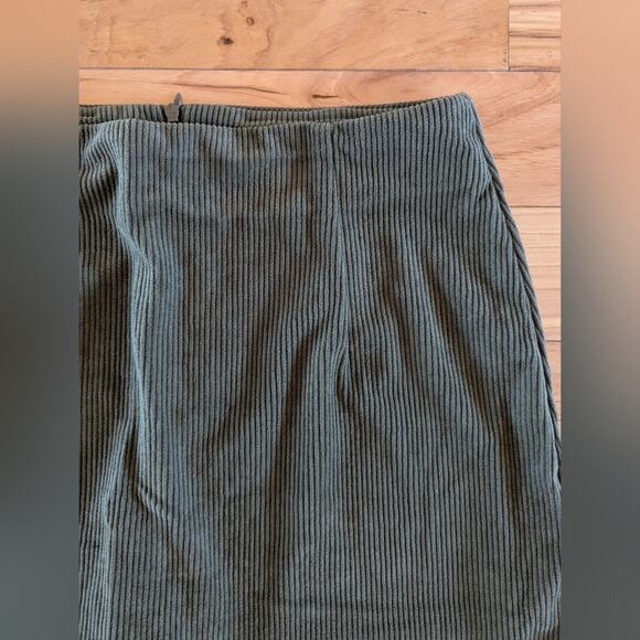 NWT Halara Corduroy Skirt Size Medium - Picture 3 of 7